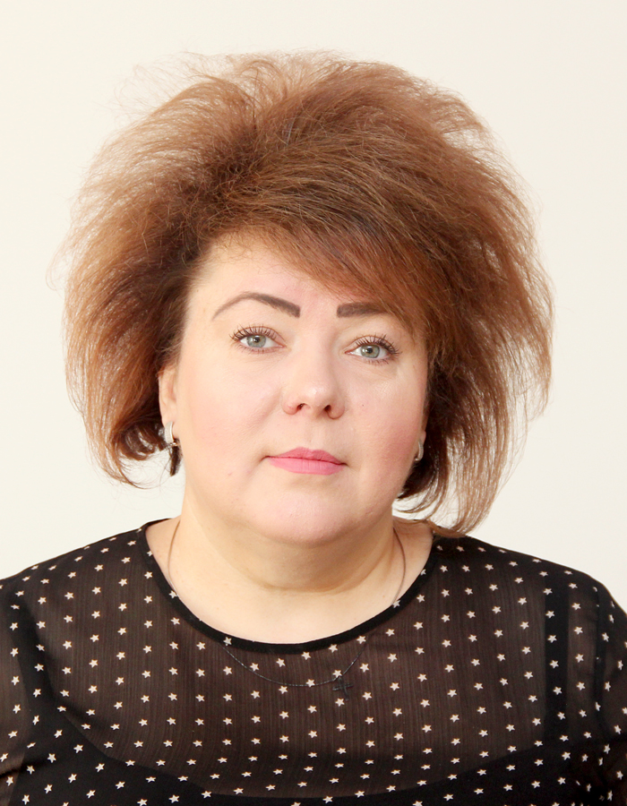 Кануник Валентина Петровна.